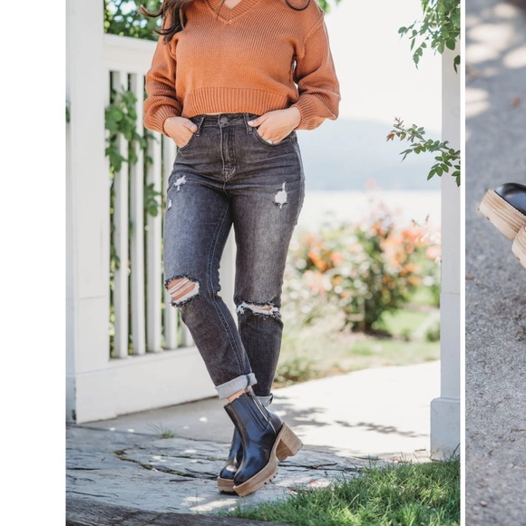 Women’s Booties-great for fall/winter - Picture 2 of 2